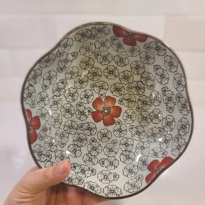 Vintage Japanese Mino Ware Scalloped Bowl - Takagi Kinjiro Motojiro - Red Floral