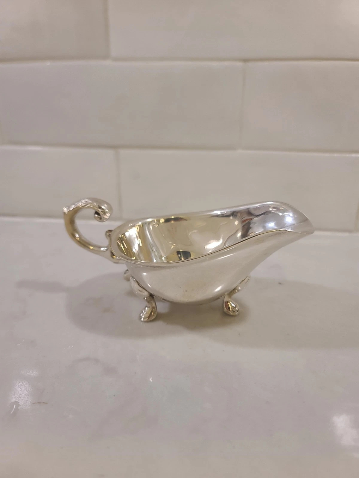 Vintage Silver Plated Gravy Boat Sauce Saucier Georgian Ornate 3 Footed Unmarked - Image 4