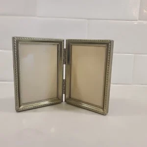 vintage gold tone metal 50s double free standing picture frame 3.5 X 2.5