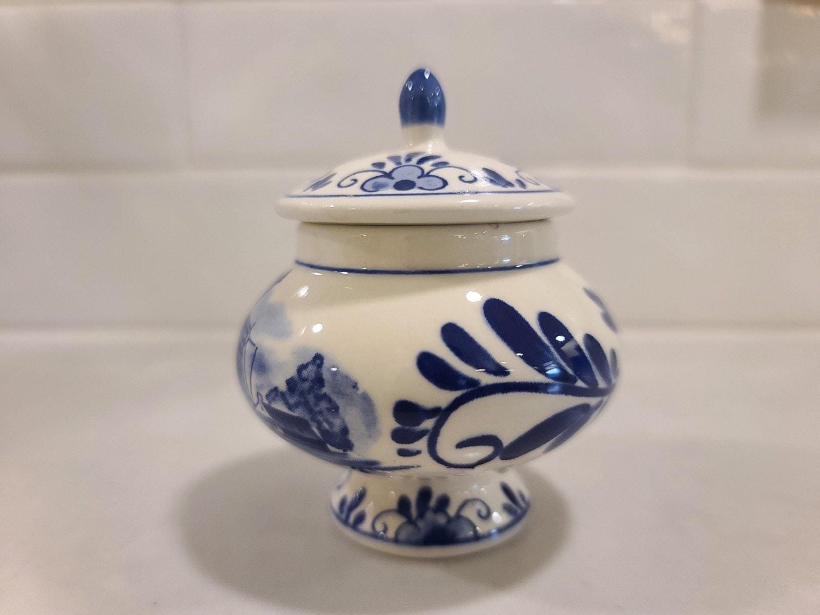 auth vtg delft blue holland hand-painted sugar bowl trinket jar box urn 3.5” - Image 2