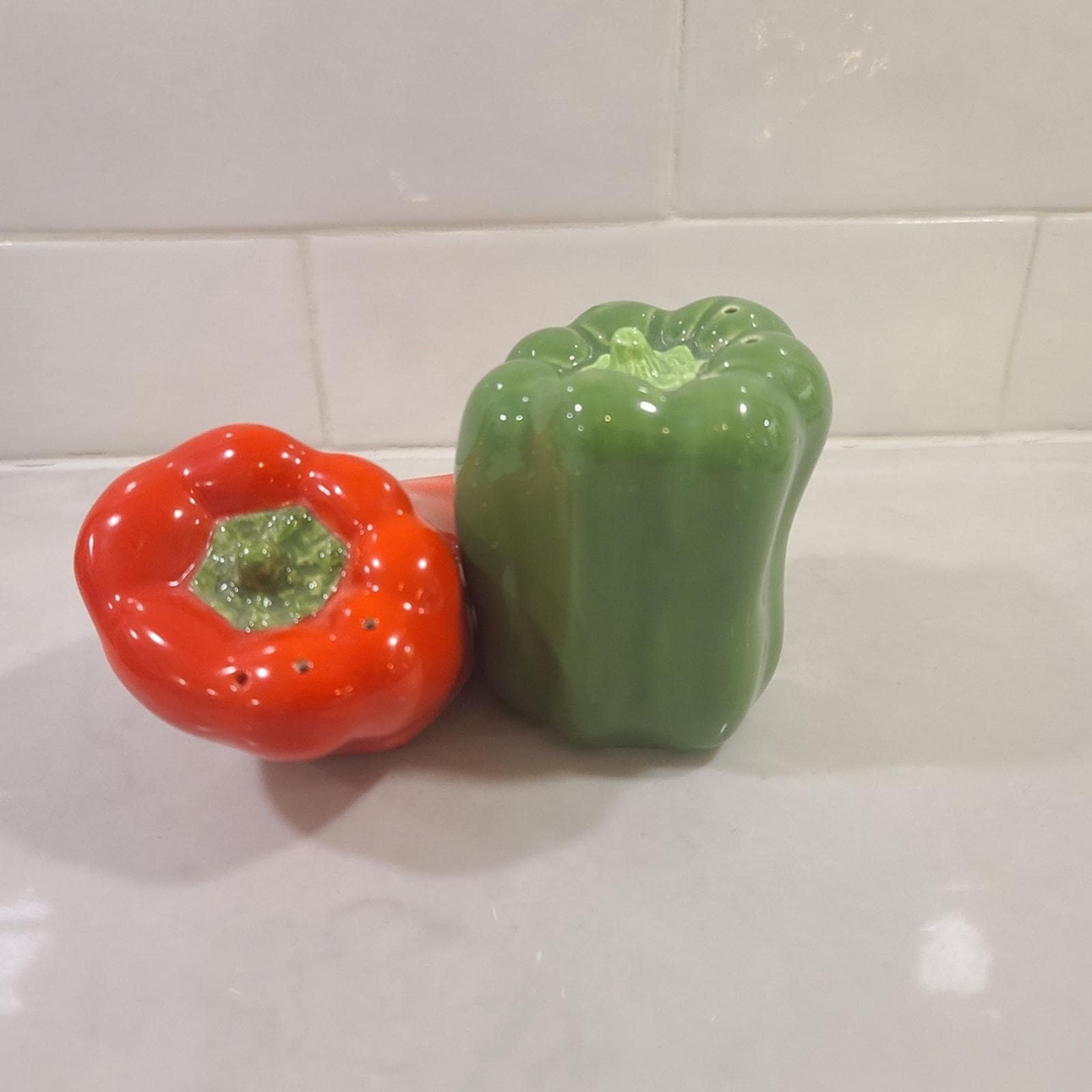 Vintage Mexican Ceramic Chili Pepper Salt and Pepper Shakers - Red and Green Bell Pair - Image 2