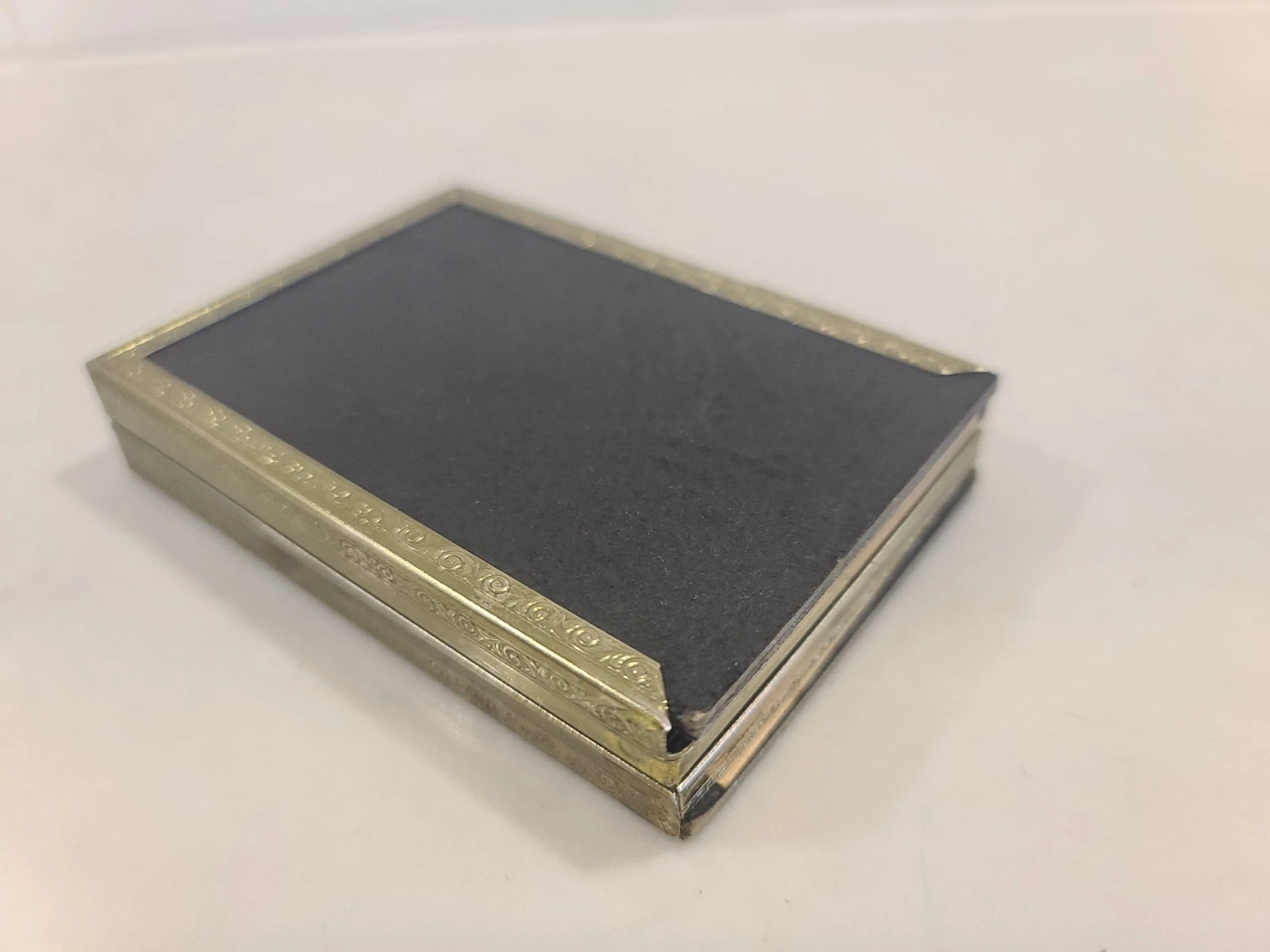 vintage gold tone metal 50s double free standing picture frame 3.5 X 2.5 - Image 8