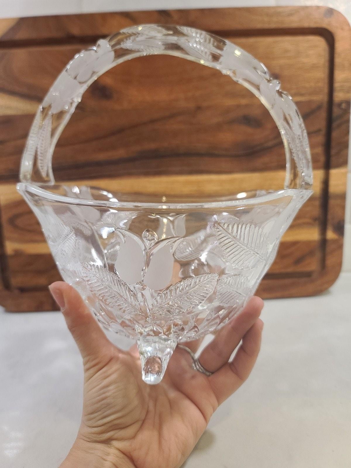 Vintage Polish Lead Crystal Basket Bowl, Frosted Tulip Pattern with Handle, 3-Footed Bridal Centerpiece - Image 5