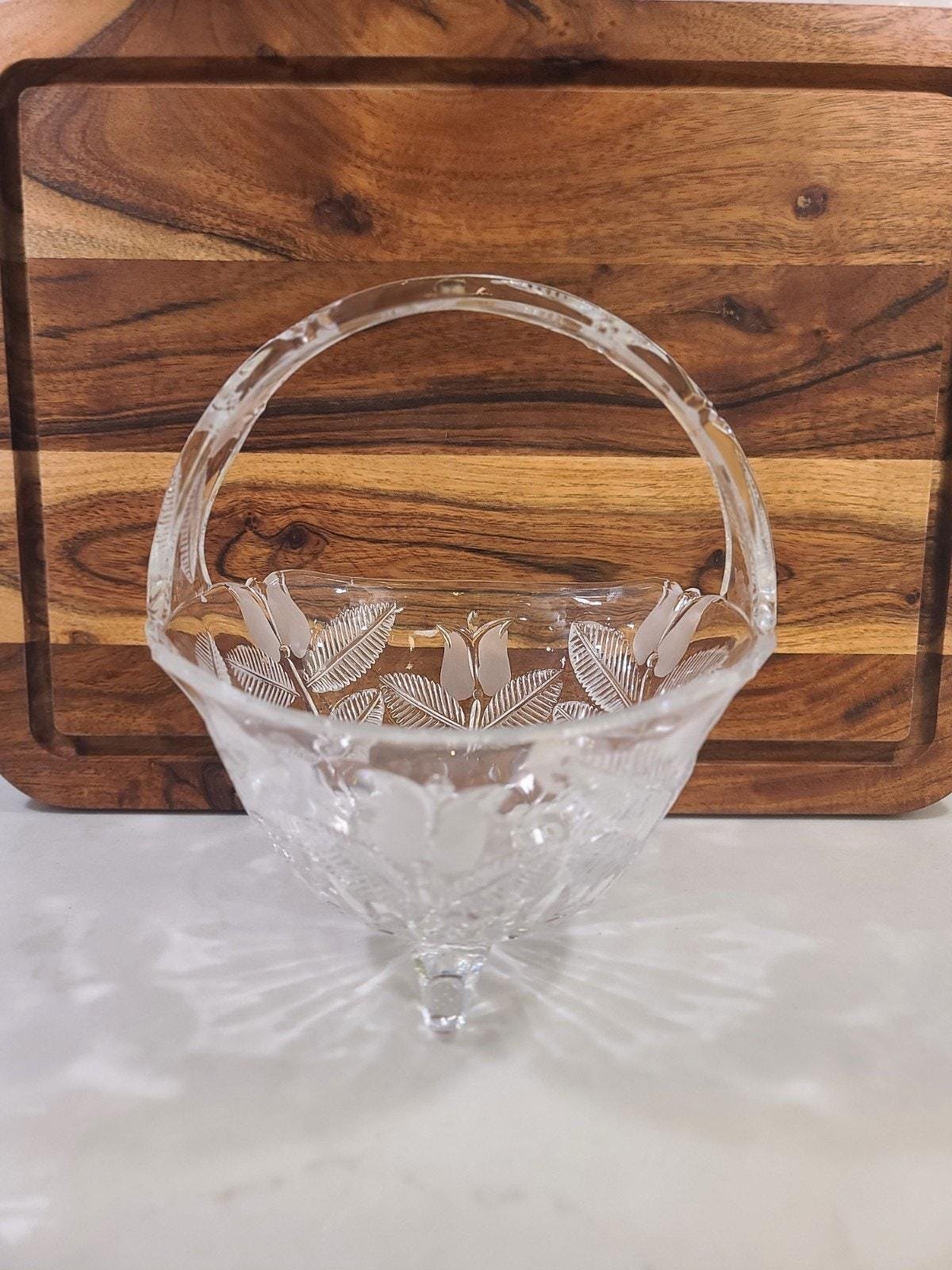 Vintage Polish Lead Crystal Basket Bowl, Frosted Tulip Pattern with Handle, 3-Footed Bridal Centerpiece - Image 4