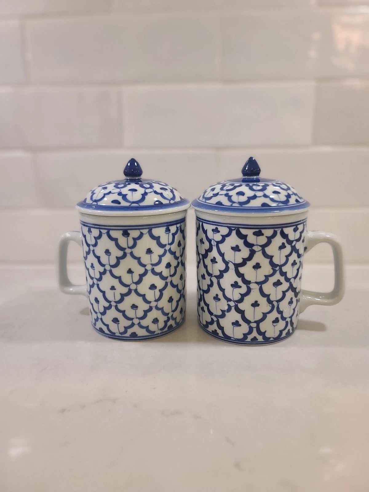 Chinese Thai Pattern Lidded Tea Mug Vintage 70’s Blue and White Ceramic Cups Set