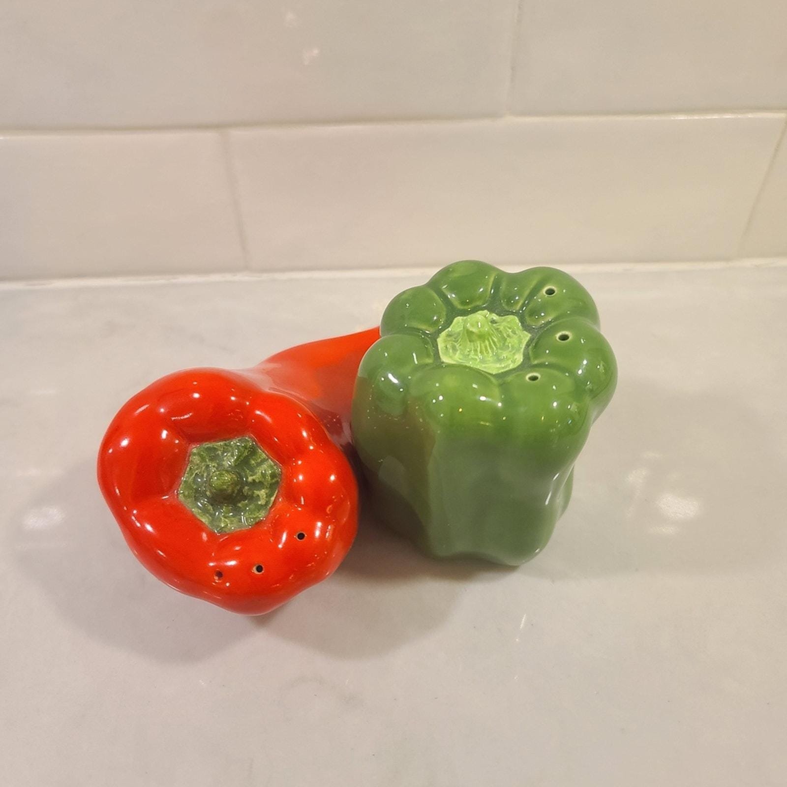 Vintage Mexican Ceramic Chili Pepper Salt and Pepper Shakers - Red and Green Bell Pair - Image 3