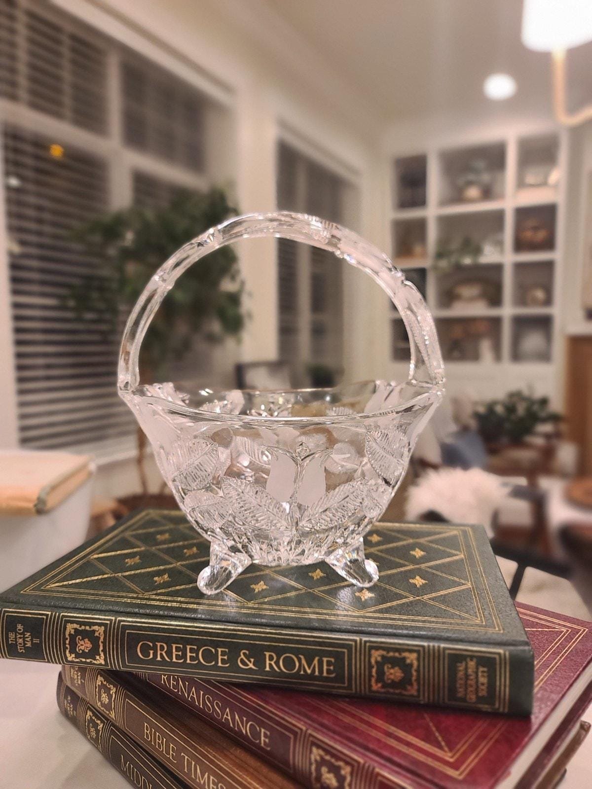 Vintage Polish Lead Crystal Basket Bowl, Frosted Tulip Pattern with Handle, 3-Footed Bridal Centerpiece - Image 12