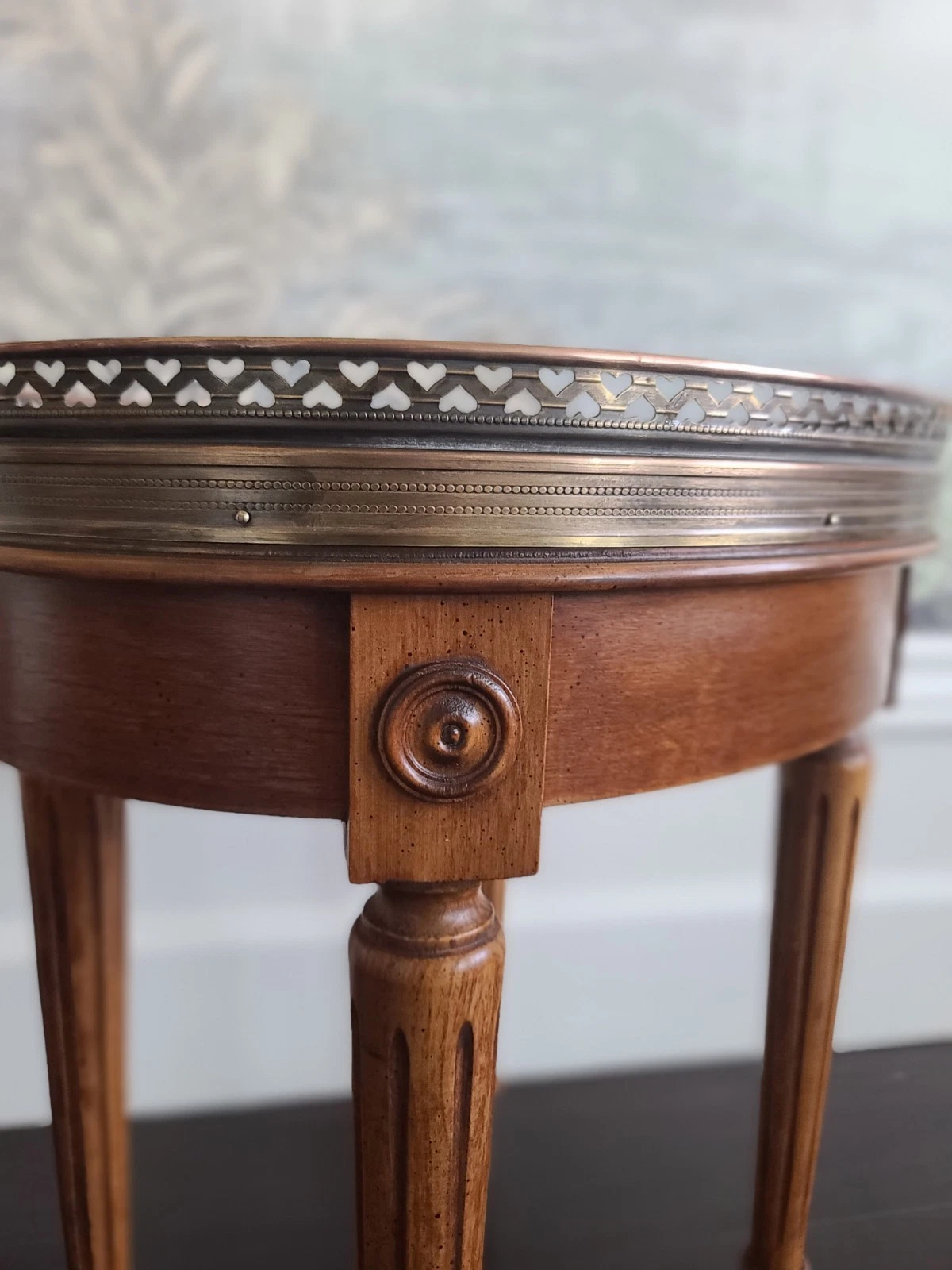 Vintage French Louis XVI Style Marble Top Side Tables Brass Gallery Hearts - Image 6