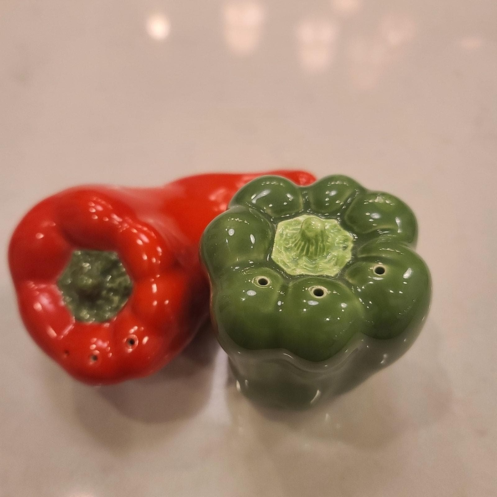 Vintage Mexican Ceramic Chili Pepper Salt and Pepper Shakers - Red and Green Bell Pair - Image 9